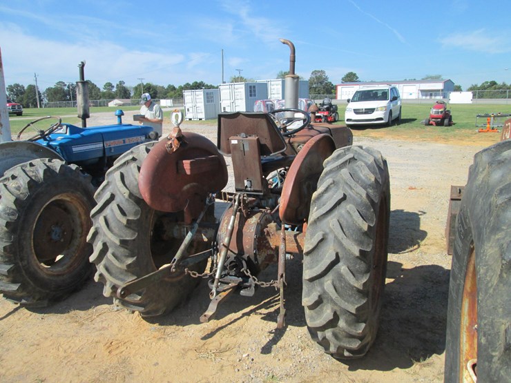 ford-3000-image-3