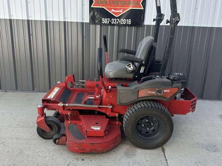 bush-hog-m5225-zero-turn-lawn-mower,-52"-cutting-width,-25hp-briggs-and-stratton-egnine,-208-hours-image-8