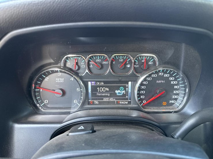 2014-chevrolet-silverado-1500-image-32