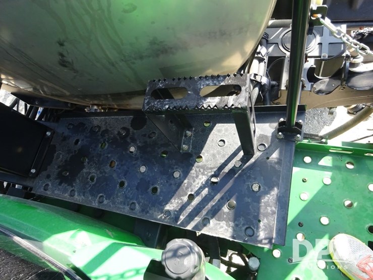 2021-john-deere-f4365-image-121
