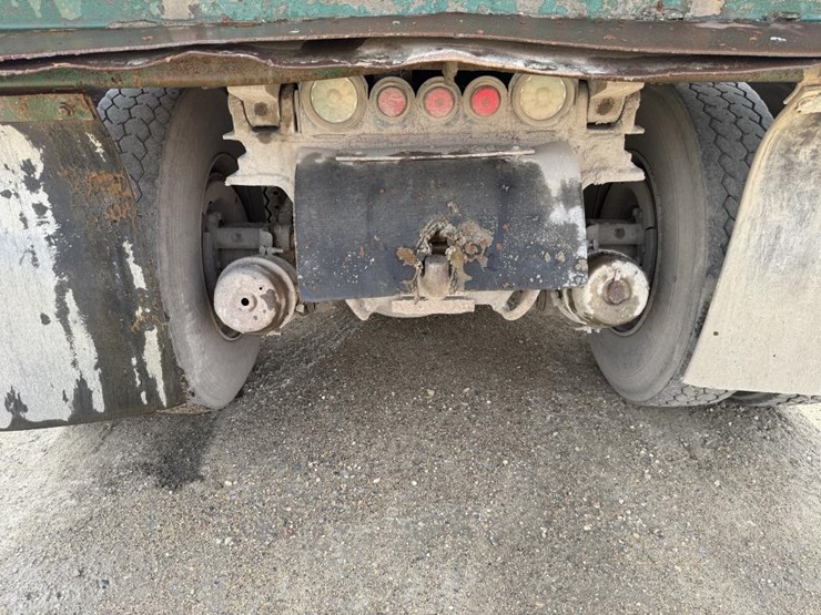 1995-ford-l9000-image-27