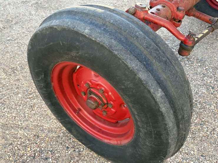 1971-farmall-656-hydro-diesel-tractor,-fenders,-wf,-540-pto,-3pt,-2-hyd,-16.9-38-rears,-7.50-16-fron-image-14