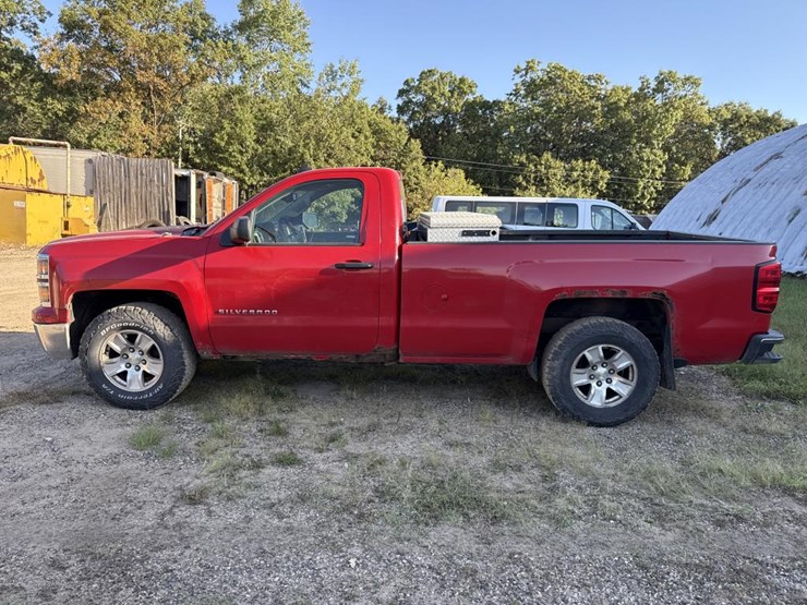 2014-chevrolet-silverado-1500-image-2