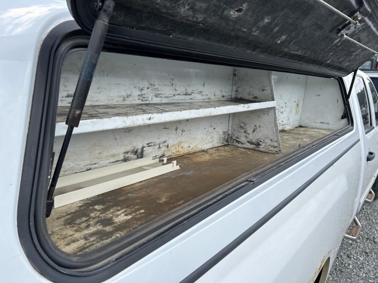 2014-chevrolet-3500-image-15