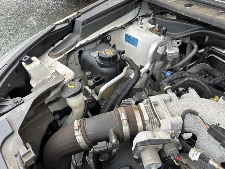 2017-ford-explorer-image-24
