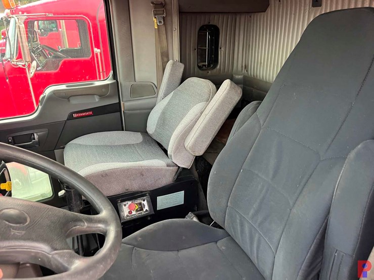 2007-kenworth-t800-image-8