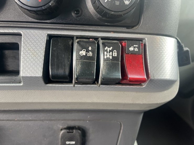 2020-kenworth-t680-image-111