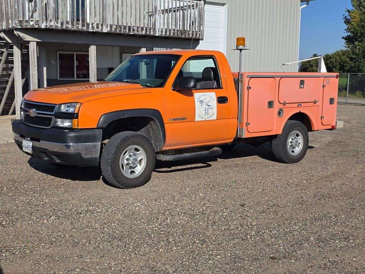 2006-chevrolet-2500hd-image-18