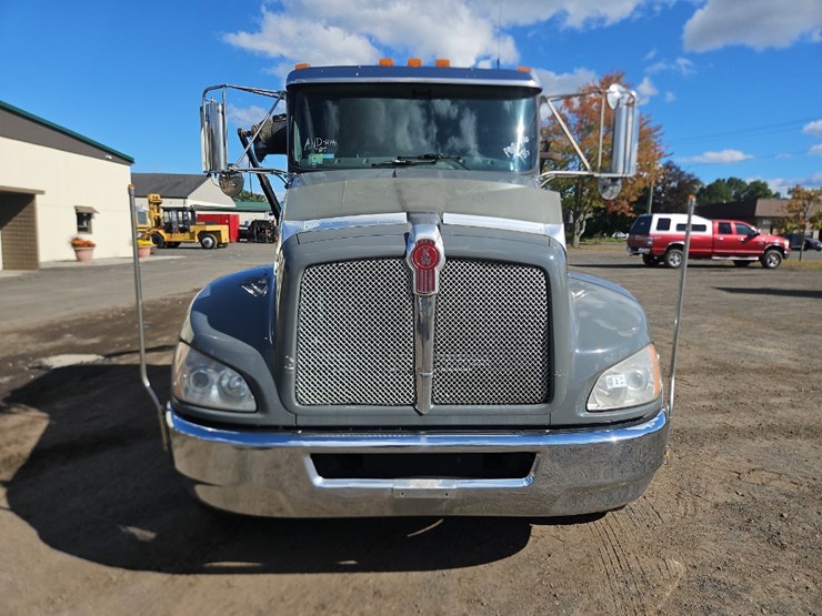 2017-kenworth-t370-image-2
