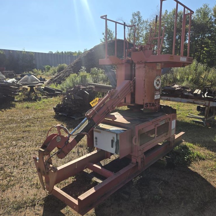 #2794 • Morbark Hydraulic Stac-Trac