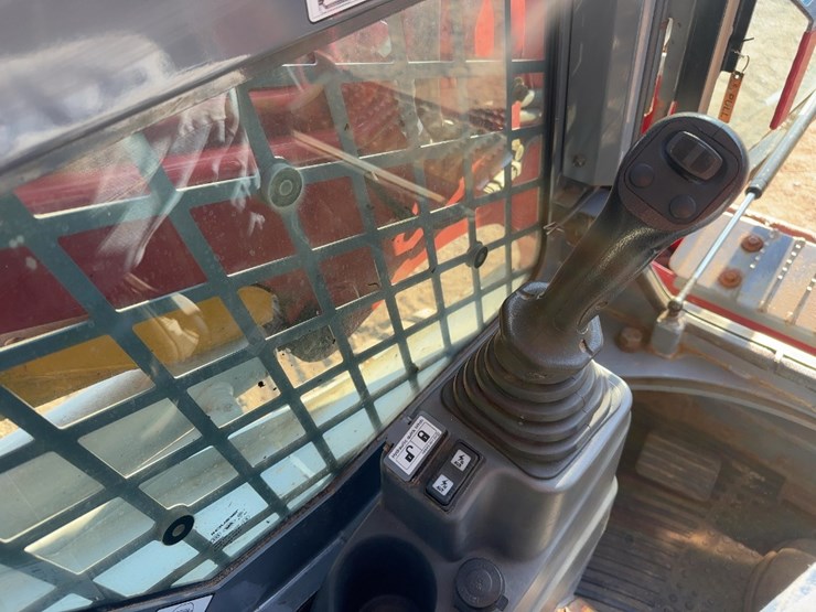 2019-takeuchi-tl6r-image-21