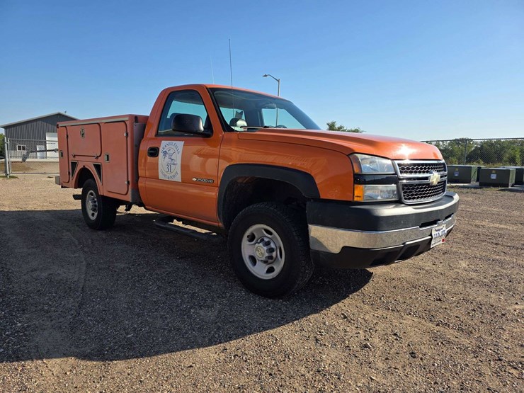 2006-chevrolet-2500hd-image-53