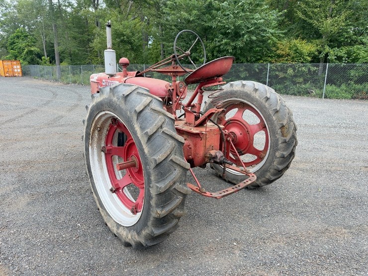 mccormick-farmall-h-tractor-image-3