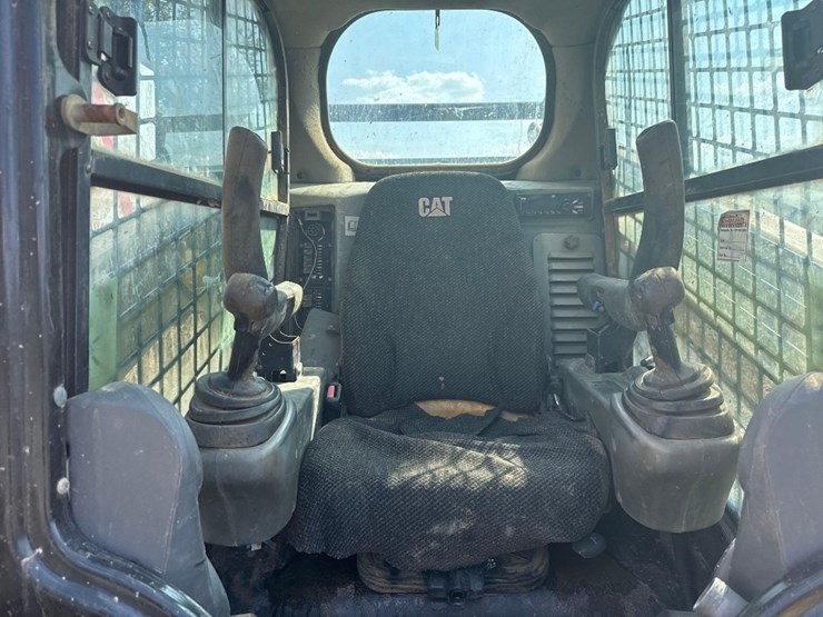 2014-caterpillar-289d-image-23