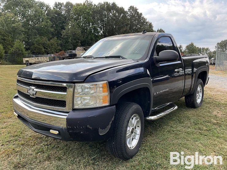 2008-chevrolet-silverado-1500-ls-image-1