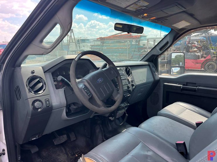 2012-ford-f550-image-7