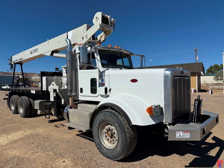 2019-peterbilt-367-image-2