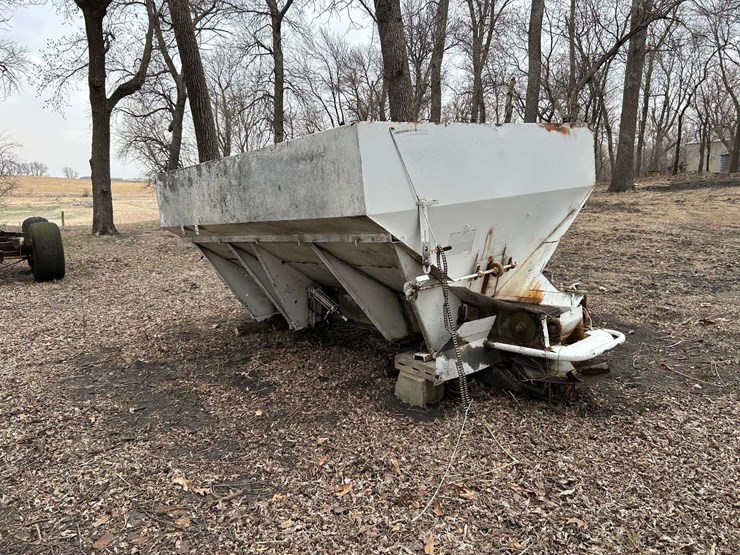 10-ton-willmar-fertlizier-box-for-parts-or-repair-image-6