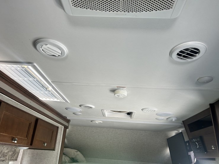 2017-ford-e450-image-78