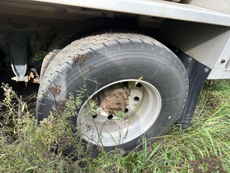 2015-western-star-4700sb-image-65
