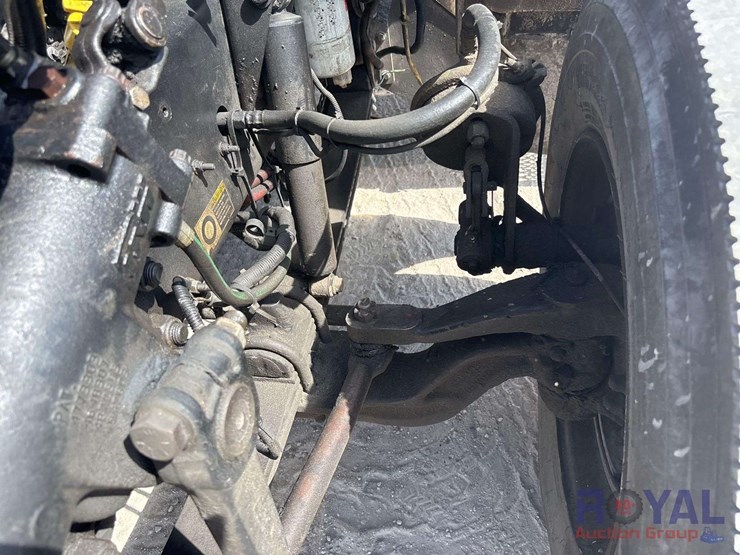2015-peterbilt-337-image-19