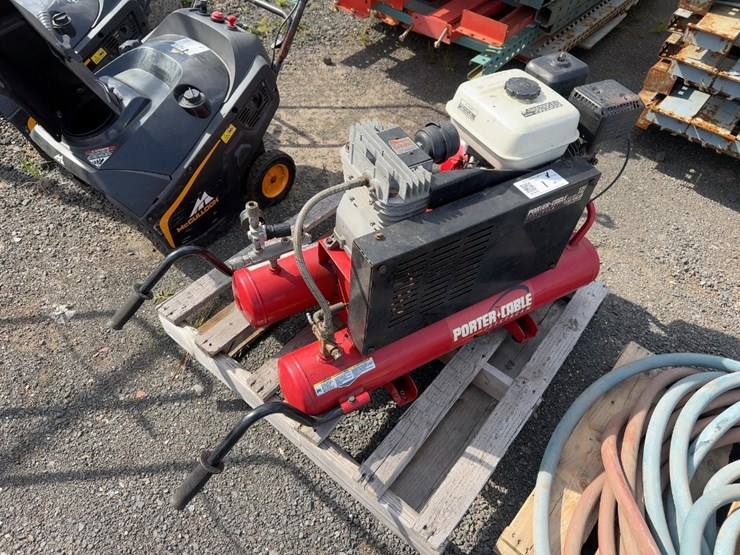 porter-cable-portable-air-compressor-image-4