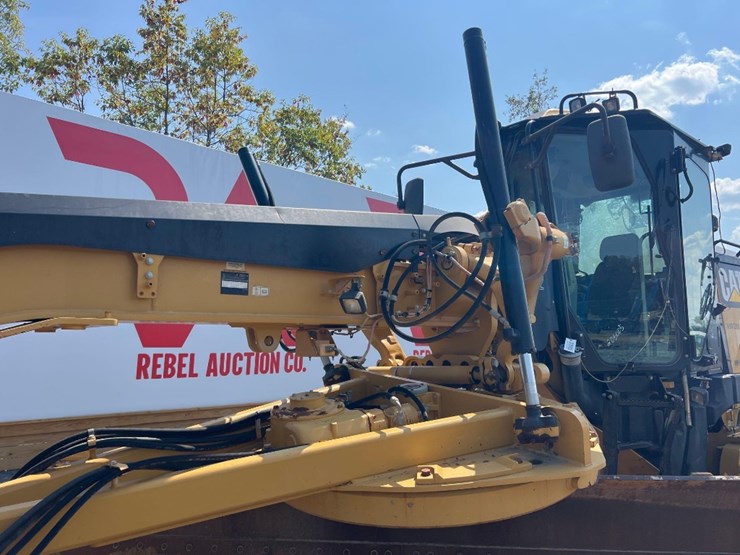 caterpillar-140m2-image-12