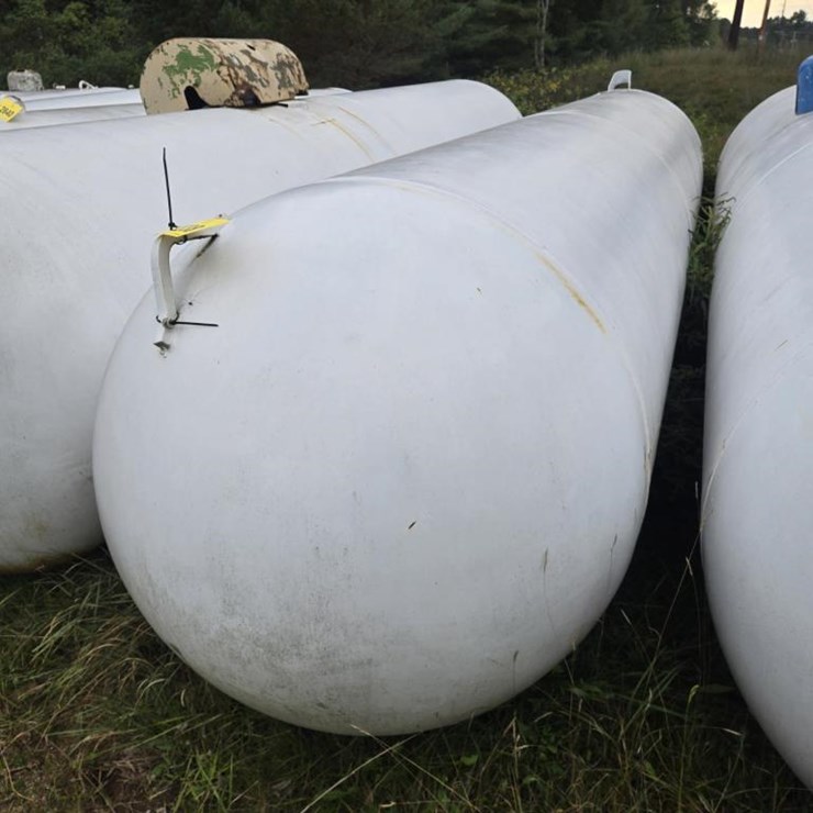 #2838 • Butler 1000 Gallon LP Tank
