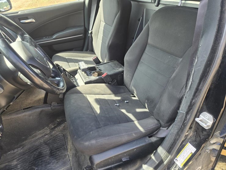 #1235-•-2019-dodge-charger-awd-car-image-22