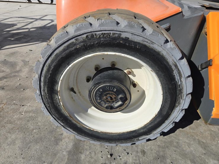 #5189-•-2017-snorkel-a46je-manlift-image-54