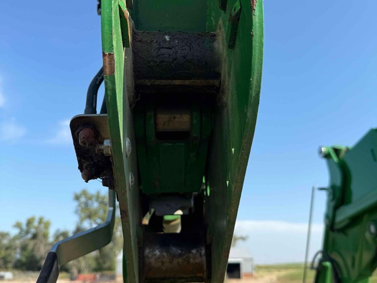 2020-john-deere-6175r-image-23