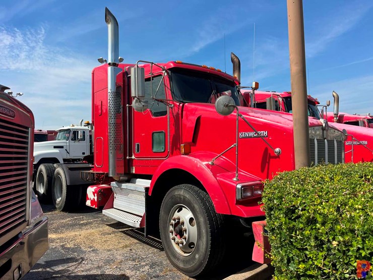 2009-kenworth-t800-image-4
