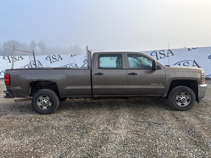 2015-chevrolet-2500-image-6