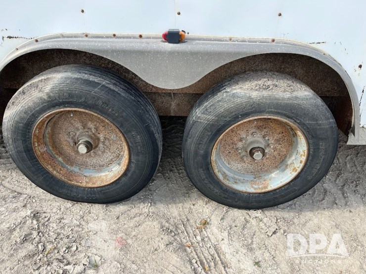 2006-doolittle-gooseneck-enclosed-trailer-(jn3074)-image-21