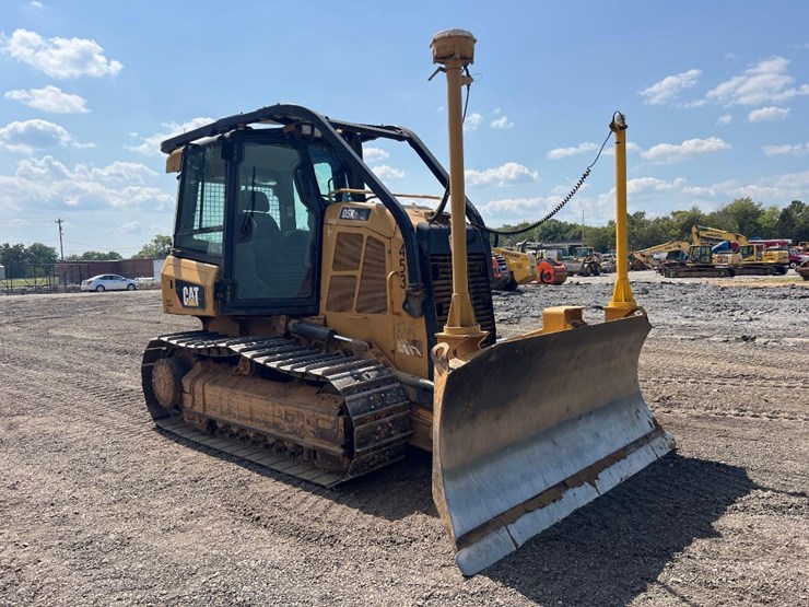 2016-caterpillar-d5k2-xl-image-6
