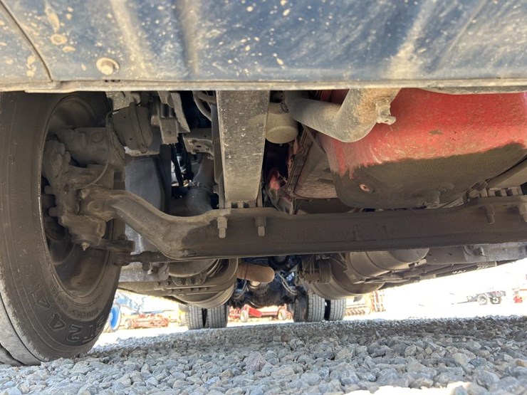 2019-peterbilt-579-image-33