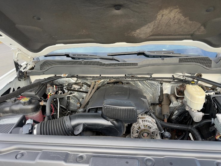 2015-chevrolet-silverado-image-12