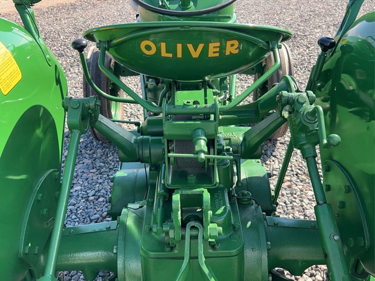 1955-oliver-super-55-image-37