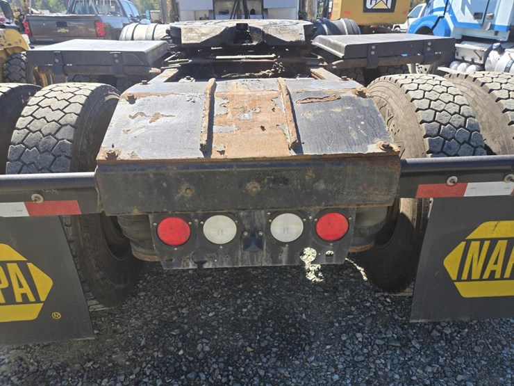 2006-caterpillar-c15-image-27