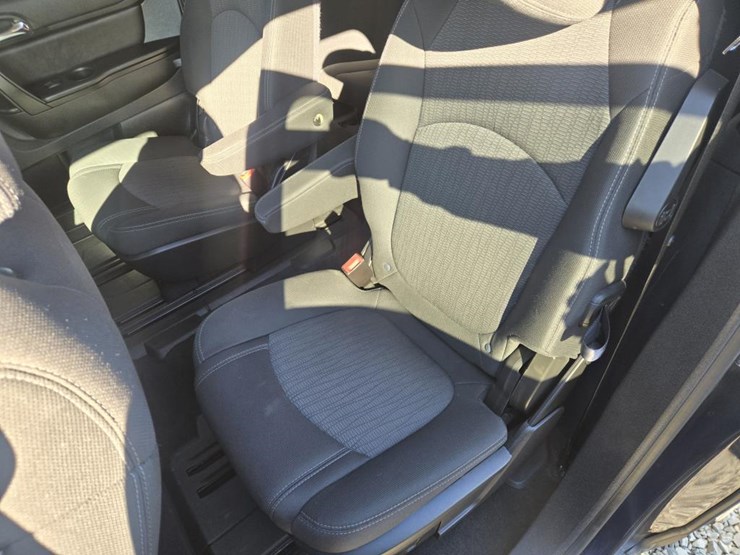 2016-chevrolet-traverse-image-31