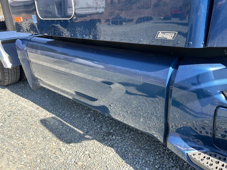 2019-peterbilt-579-image-52