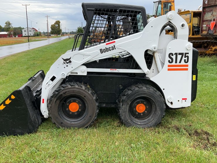 2010-bobcat-s175-image-38