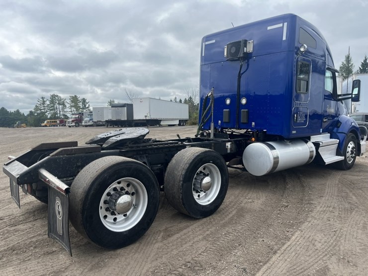 2020-kenworth-t680-image-5