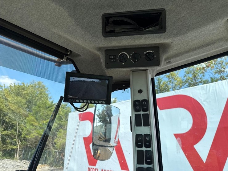 2019-volvo-l70h-image-26