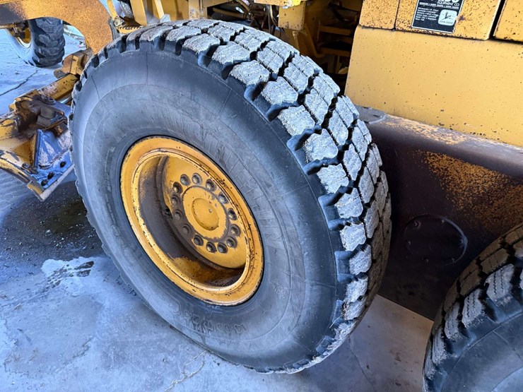 1994-deere-770bh-image-25
