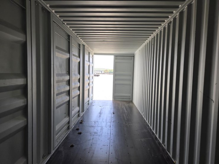 #5153-•-40'-(5)-door-shipping-container-image-11