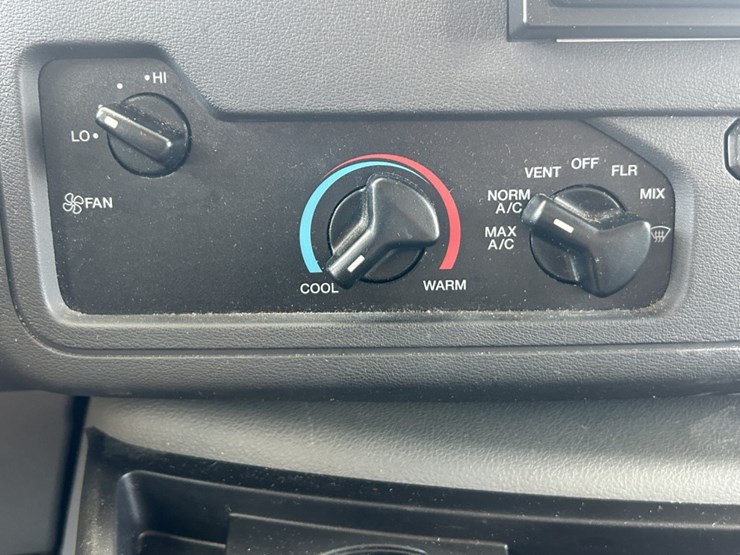 2023-ford-e450-image-57