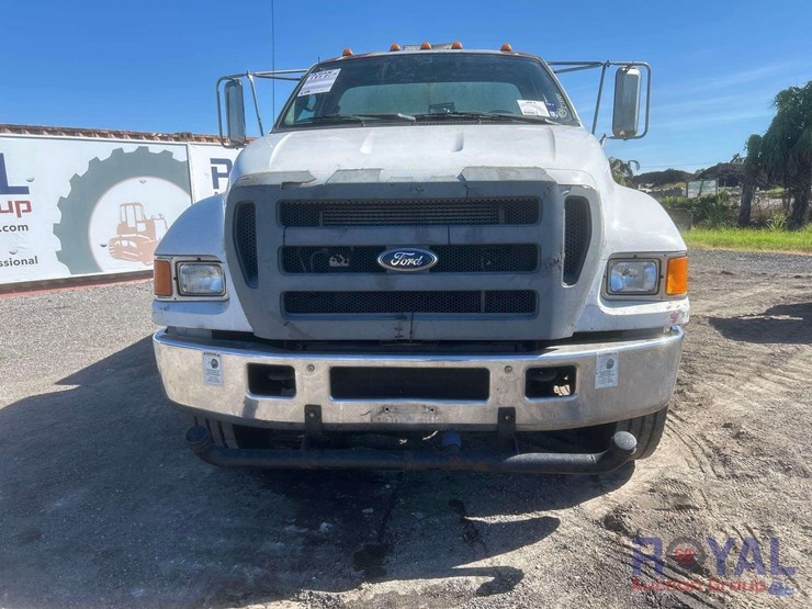 2005-ford-f650-image-26
