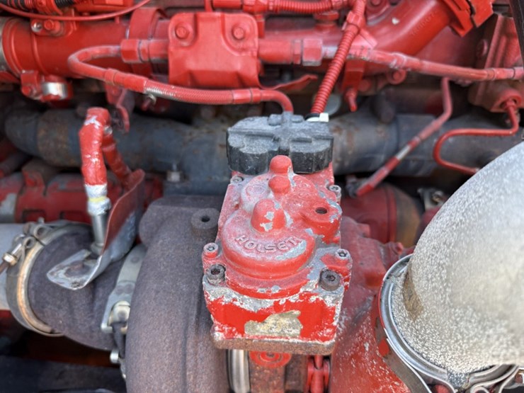 2022-peterbilt-579-image-26