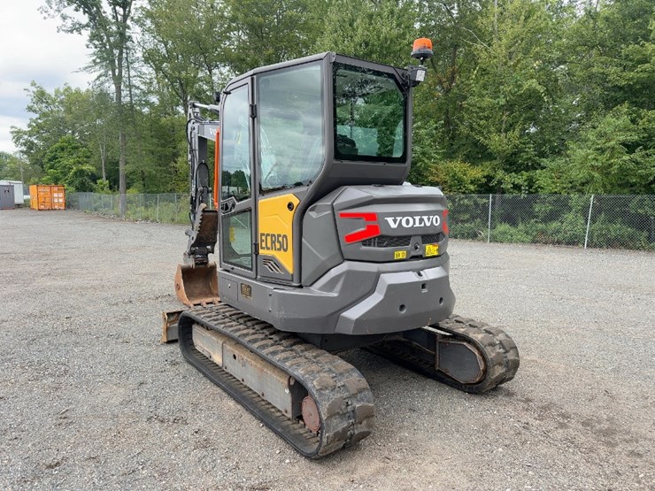 2021-volvo-ecr50f-mini-excavator-image-3